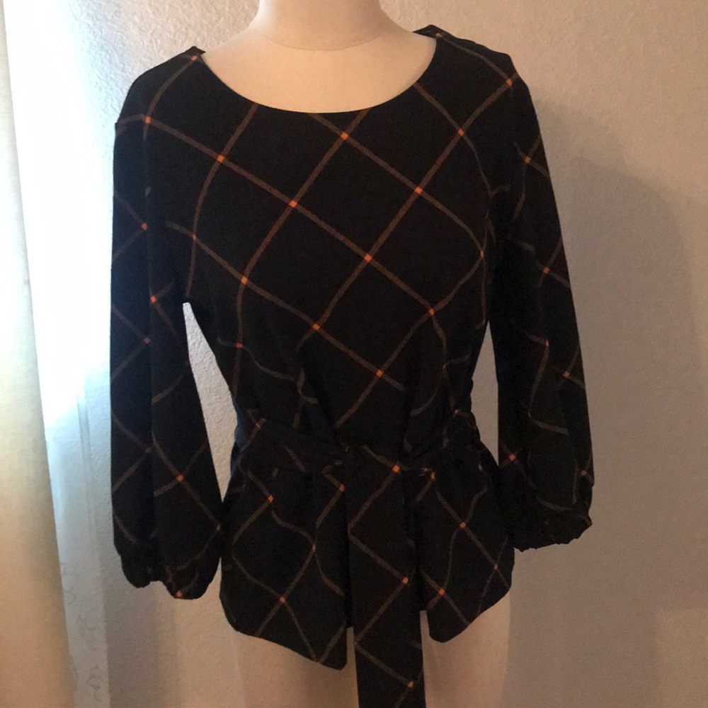 Black and Tan top